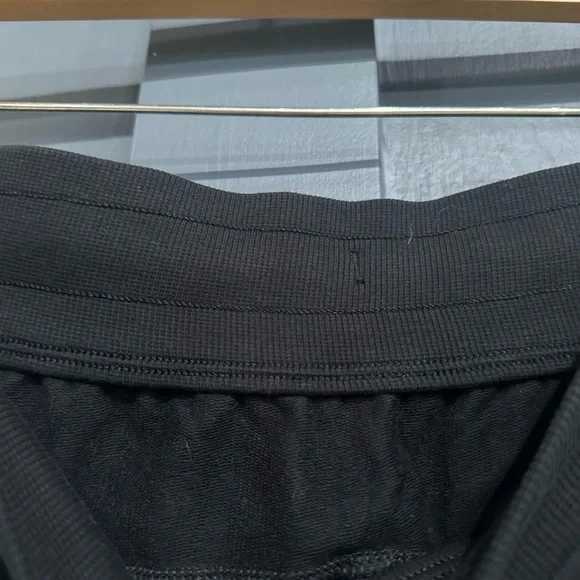Lululemon Scuba Joggers - 6 - Black - Picture 5 of 9